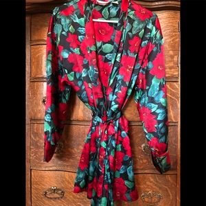 Vintage Gold Label VS Robe